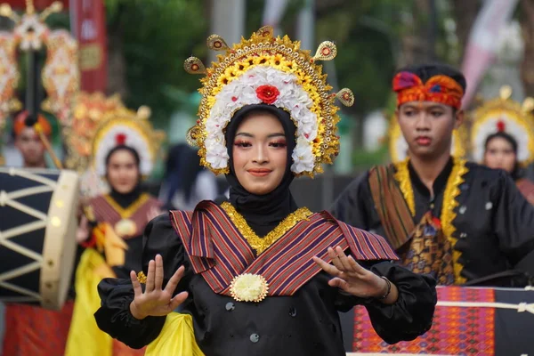 Dinde Belek Gendang Beleq Dansar Från Nusa Tenggara Barat Ben — Stockfoto