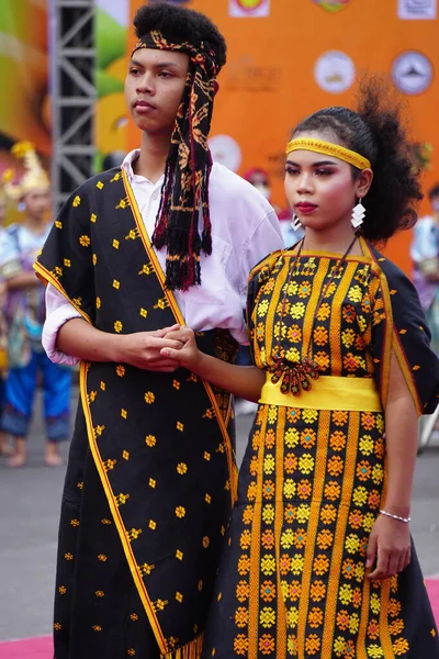 Indonésio Com Traje Tradicional Nusa Tenggara Timur Ben Carnival — Fotografia de Stock
