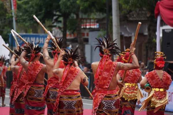 Ben Karnavalında Nusa Tenggara Timur Dan Likurai Dansı Dans Misafirlerimizi — Stok fotoğraf