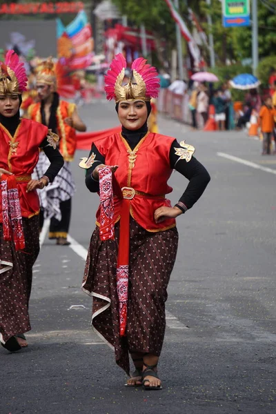 Serimpi Tánc Yogyakarta Tól Ben Karneválon Tánc Két Ellentét Csatáját — Stock Fotó