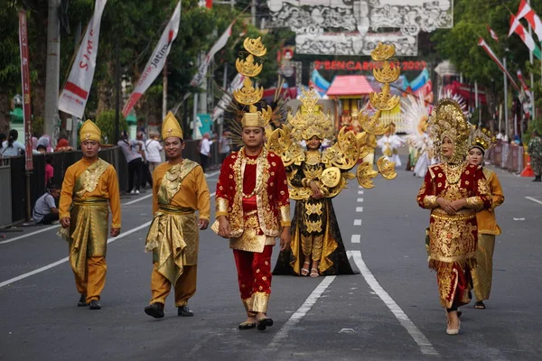 Indonésio Com Traje Tradicional Sumatera Ocidental Ben Carnival — Fotografia de Stock