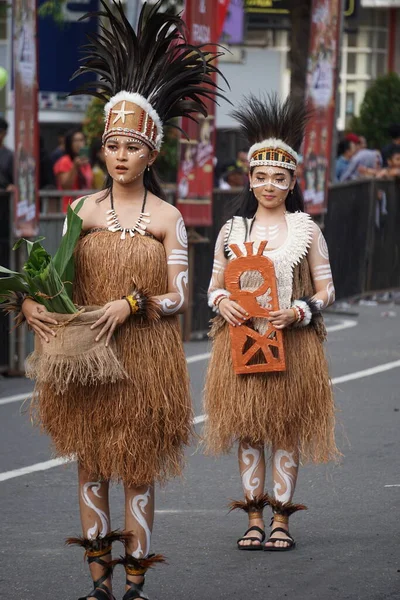 Indonésio Com Traje Tradicional Papua Central Ben Carnival — Fotografia de Stock