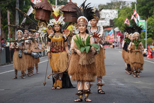 Indonesio Con Traje Tradicional Papúa Central Carnaval Ben — Foto de Stock