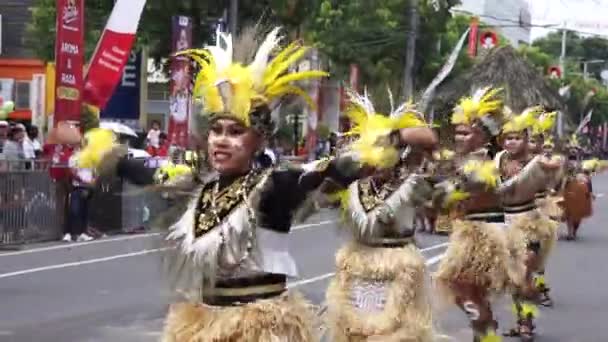 Йосан Йосим Панкар Танцует Западного Папуа Карнавале Ben Танец Изображает — стоковое видео