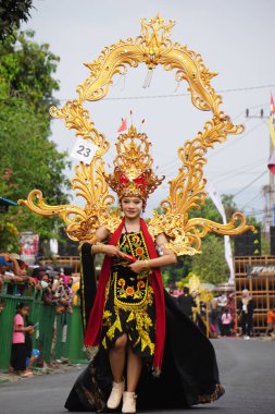 Banyuwangi kostüm temalı Biro Moda Karnavalı