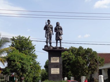 TRIP (Endonezya Endonezya Pelajar) Blitar Anıtı. Trip, Endonezya Cumhuriyeti öğrenci ordusu demek..