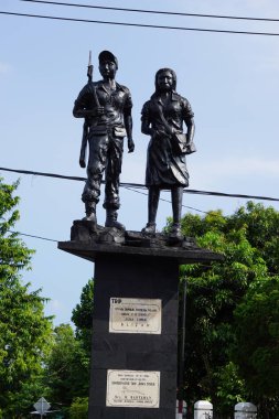 TRIP (Endonezya Endonezya Pelajar) Blitar Anıtı. Trip, Endonezya Cumhuriyeti öğrenci ordusu demek..