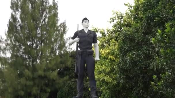 Trip Tentara Republik Indonesien Pelajar Monument Blitar Trip Betyder Studentarmé — Stockvideo