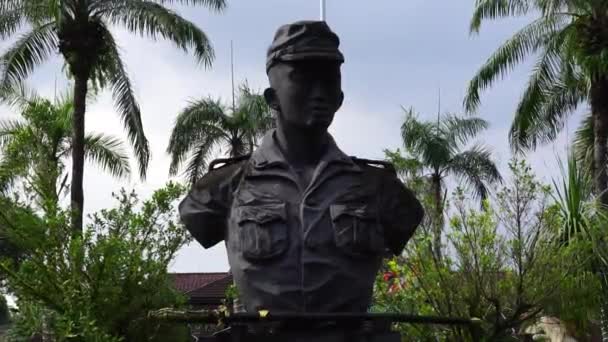 Monumen Soedanco Soepriyadi Dia Adalah Pahlawan Indonesia Dari Blitar Dan — Stok Video
