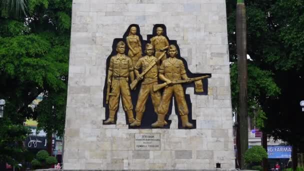 Trip Tentara Republik Indonesien Pelajar Monument Kediri Trip Betyder Studentarmé — Stockvideo