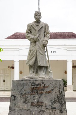Malioboro 'daki Sudirman Anıtı. Sudirman Endonezyalı kahramanlardan biri.
