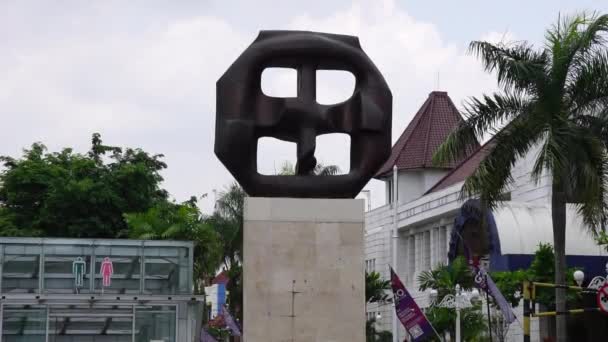 Monumen Lingkar Teknologi Monumen Ini Didedikasikan Untuk Yogyakarta Sebagai Kota — Stok Video