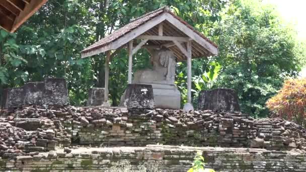 Храм Гаятри Руины Индуистского Храма Расположенного Тулунгагунге Восточная Ява Храм — стоковое видео