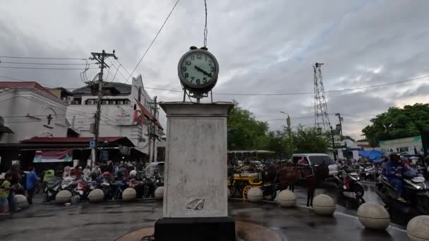 Ngejaman Monument Malioboro Stadsklok Atau Jam Kota Dit Monument Werd — Stockvideo