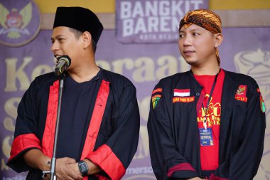 Abdullah Ebu Bakar pecut samandiman yarışmasında. Kediri 'nin belediye başkanı.