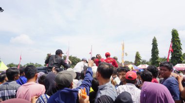 Kediri 'de Jamboren (durian festivali). Duren meyvenin kralı olarak bilinir.