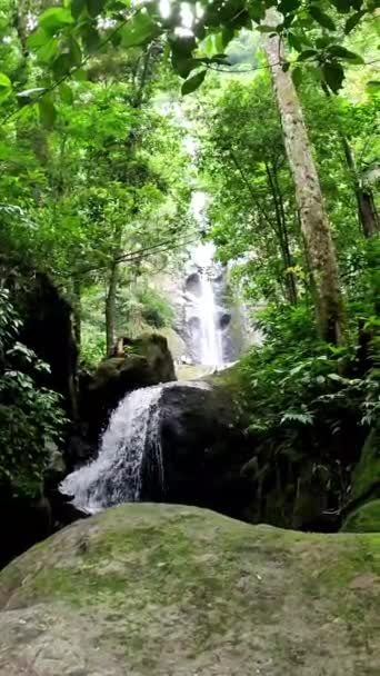 Belle Cascade Dholo Dholo Est Une Des Cascades Kediri — Video