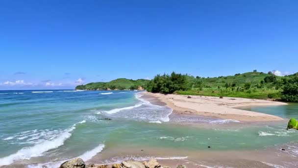 美しい宝石のビーチ このビーチは インドネシアの東ジャワのBlitarにある — ストック動画