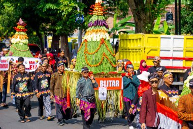 Blitar 'da Grebeg Pancasila. Bu etkinlik, Pancasila Günü 'nün yıllık gündemidir.
