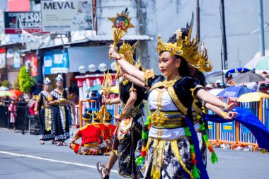 3. BEN Karnavalı 'nda Balitar gita cinta maharaja. Bu Kral Hayam Wuruk 'un aşk hikayesi.