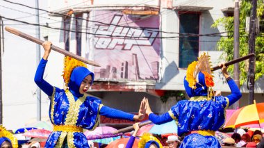 The Lupe dance comes from Bima (Nusa Tenggara Barat) on 3rd BEN Carnival. Lupe is an umbrella made from mountain pandan leaves clipart