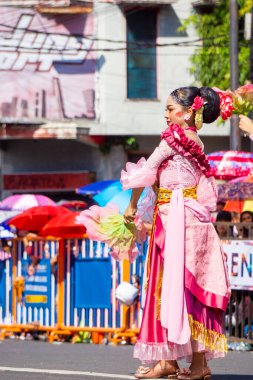 Nandakeswari ve Kutha Kembang Dansı 3. BEN Karnavalı 'nda Malang' dan. Nandakeswari neşe dolu bir melek demek.