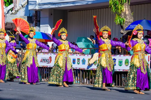 stock image Jaipong Sisingaan dance from West Java on the 3rd BEN Carnival.