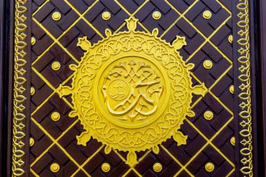 Baidhowi camisinde İslami tasarımı olan Arap kapısı. Bu cami Medine 'deki Nabawi Camii' ne benziyor.