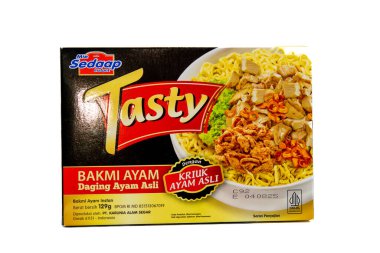 Mie Sedaap Lezzetli Bakmi Ayam hazır şehriye. Mie Sedaap, Endonezya 'da ünlü bir hazır eriştedir.