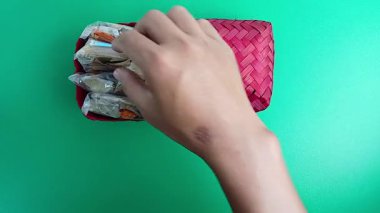 Wedang Uwuh, Yogyakarta, Endonezya 'dan Geleneksel Etnik Sağlıklı İçecek. 