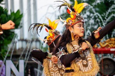 Papua 'dan Yamko Rambe Yamko. Bu dans Papuan 'ın mücadele ruhunu ve birlikteliğini tasvir ediyor..