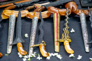 Keris masada. Keris, Endonezya 'nın geleneksel Java silahlarından biridir..