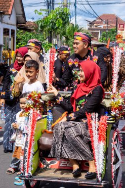 Blitar şehrinin belediye başkanı Syauqul Müshibbin (Mas Ibin) Grebeg Pancasila 'da
