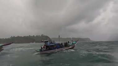 Endonezya petik laut seremonisi. Petik laut balıkçıların şükran günüdür..