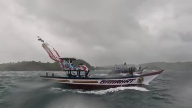 Endonezya petik laut seremonisi. Petik laut balıkçıların şükran günüdür..