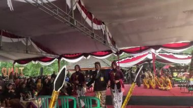 Endonezya petik laut seremonisi. Petik laut balıkçıların şükran günüdür..