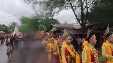 Endonezya petik laut seremonisi. Petik laut balıkçıların şükran günüdür..