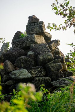 Candi urung veya Wurung (Urung Tapınağı) bir tepede. Urung ya da Wurung Javaca başarısız demek..