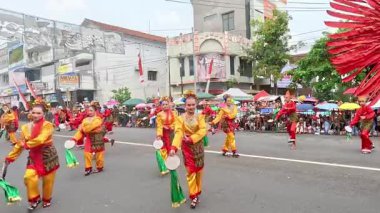 Rentah besapih dance from Jambi on the 4rd BEN Carnival. This dance is a dance that symbolizes a harmonious and cooperative life.