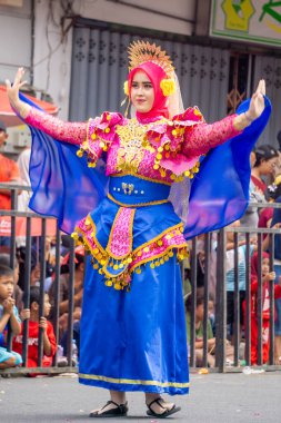 Serimbang dance from Bangka Belitung on the 4th BEN Carnival. This dance is used to welcome guests of honor.