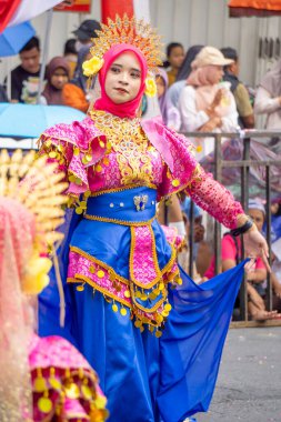 Serimbang dance from Bangka Belitung on the 4th BEN Carnival. This dance is used to welcome guests of honor.
