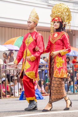 Traditional costume from Bangka Belitung on the 4th BEN Carnival.