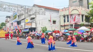 Serimbang dance from Bangka Belitung on the 4th BEN Carnival. This dance is used to welcome guests of honor.
