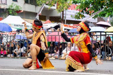 Kondan dance from West Kalimantan on the 4rd BEN Carnival. Kondan dance expresses gratitude to God and joy