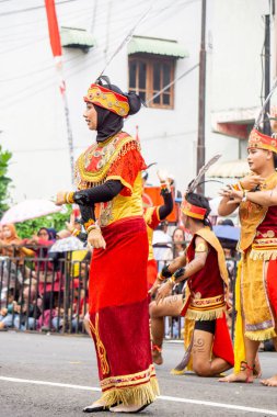 Kondan dance from West Kalimantan on the 4rd BEN Carnival. Kondan dance expresses gratitude to God and joy