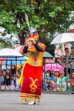Kondan dance from West Kalimantan on the 4rd BEN Carnival. Kondan dance expresses gratitude to God and joy