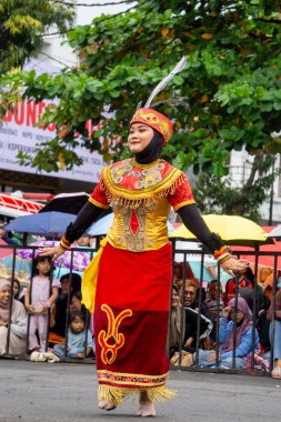 Kondan dance from West Kalimantan on the 4rd BEN Carnival. Kondan dance expresses gratitude to God and joy