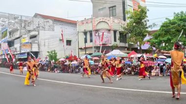 Kondan dance from West Kalimantan on the 4rd BEN Carnival. Kondan dance expresses gratitude to God and joy