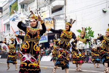 Leto dance from East Borneo on the 4th BEN Carnival. This dance depicts the beauty of Dayak women and also depicts the friendship of Dayak girls.