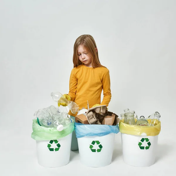 Caucasian Girl Wearing Gloves Choosing Dustbin Sorting Plastic Bottle Recycle — Stock Photo, Image